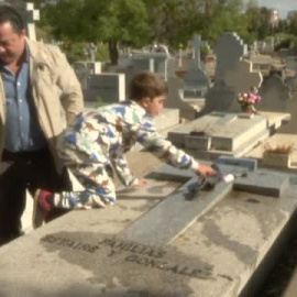 Los camposantos se llenan de vida