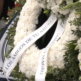 Multitudinario entierro el joven asesinado en la localidad sevillana de Palomares del Río