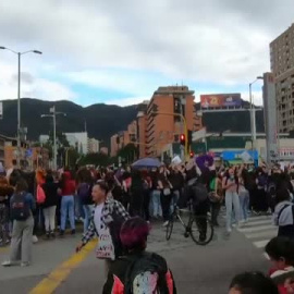 Las mujeres colombianas protestan contra la impunidad de los violadores