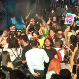 "Hoy es la revolución": Buenos Aires celebra el Orgullo LGTBi de forma masiva