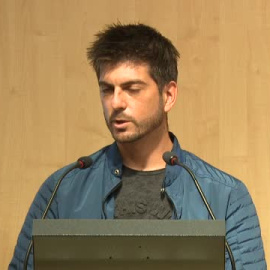 El pequeño Oliver da los primeros pasos tras la cirugía que le ha reducido al mínimo el tumor cerebral