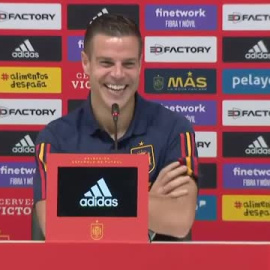 Azpilicueta esgrime el "desparpajo" de los más jóvenes para suplir la falta de experiencia