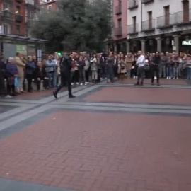 Cientos de personas lloran en Valladolid el asesinato de Teresa a manos de su expareja