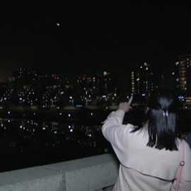 Tailandia celebra su Festival de las Luces coincidiendo con la 'Luna de sangre'