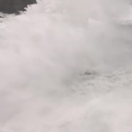 La borrasca golpea el Cantábrico con olas de más de ocho metros