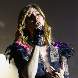Leire Martínez, en un concierto de La Oreja de Van Gogh en las Fiestas del Pilar, en Zaragoza. / Javier Cebollada (EFE)