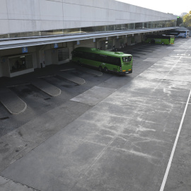 Vista de las dársena de la Estación de Autobuses de Méndez Álvaro de Madrid cuando se ha convocado una jornada de paro de los conductores de autobuses.