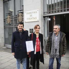 Más Madrid-Mónica García, Pablo Gómez Perpinyà y Eduardo Gutiérrez en el Tribunal de Cuentas. MÁS MADRID