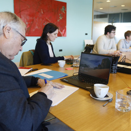 El ministro Manuel Castells en una reunión con personal administrativo y de servicios de universidades. / Ministerio de Universidades