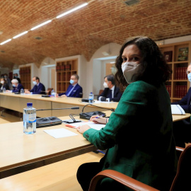 19/05/2020.- La presidenta regonal, Isabel Díaz Ayuso, se reunió este martes en la Real Casa de Correos, con representantes de instituciones y colectivos sanitarios y de profesionales del sector* en la región para tratar sobre la situación 