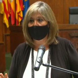 L'alcaldessa de l'Hospitalet, Núria Marín, durant la roda de premsa d'aquest dilluns.