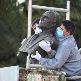 Retirada del busto de Juan Carlos