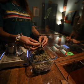 Usuarios de una asociación de cannabis de Barcelona.