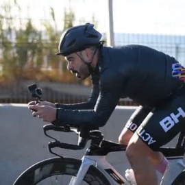 Valentí Sanjuan recorre 1030 km en seis días en un histórico Doble Ultraman contra la ELA