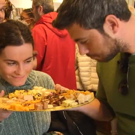 Casinos anima a saborear sus famosos turrones con todos los sentidos