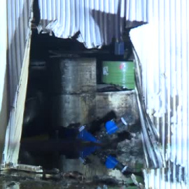 Controlado el incendio de esta noche en una nave de un polígono industrial de Carmona, en Sevilla 