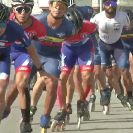 Cientos de patinadores participan en la maratón de La Habana