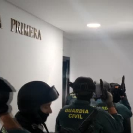 La Guardia Civil detiene a 30 personas por camuflar droga como ayuda humanitaria a Ucrania  