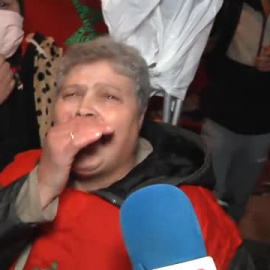 Miles de marroquíes toman las calles de toda España para celebrar la victoria de su selección ante 'La Roja'