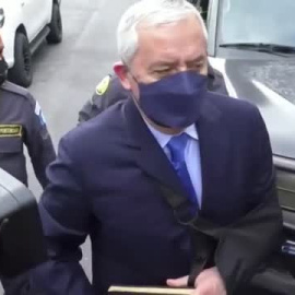 Condenan a 16 años de cárcel al expresidente y a la exvicepresidenta de Guatemala por corrupción     