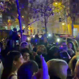 Momento a la salida de los médicos encerrados en la Consejería de Sanidad