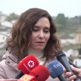 Ayuso niega que haya un problema sanitario y califica de "infantil" el encierro de médicos