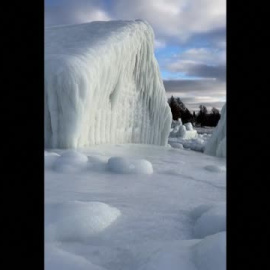Espectaculares imágenes de una tienda de regalos en Wisconsin completamente helada