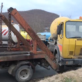 Aumenta la tensión entre Kosovo y Serbia con la colocación de barricadas y el cierre de la frontera