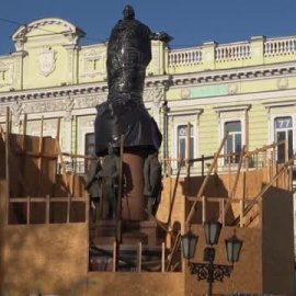 Ucrania retira de sus ciudades los monumentos de influencia soviética o rusa