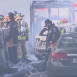 Al menos cinco muertos en un incendio en una carretera de Seúl