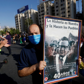 La muerte de la viuda de Pinochet agita el cierre de campaña electoral en Chile