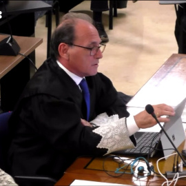 El fiscal Tomás Herranz acaba entre lágrimas en la última sesión del juicio del caso Cursach y las defensas y encausados terminan aplaudiéndole