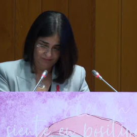 La ministra de Sanidad rompe a llorar en el acto del Día Mundial del Sida 