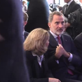 Felipe VI visita la universidad en la que estudió hace 27 años   