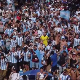 Euforia en Argentina tras la victoria de infarto ante Holanda en los cuartos de final del Mundial de Catar