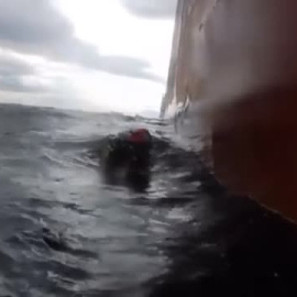 La Guardia Civil interviene 56 kilos de cocaína adosados en el casco de un barco