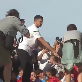 El Dibu Martínez, recibido como un héroe en Mar del Plata