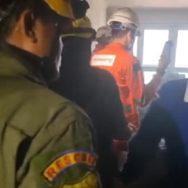 Siguen sacando cadáveres del casino de Camboya y la cifra de muertos asciende a 27