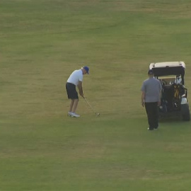 Joe Biden disfruta de las vacaciones navideñas jugando al golf en Santa Cruz