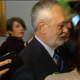 Griñán se libra temporalmente de entrar en prisión a falta de un informe forense sobre su estado de salud