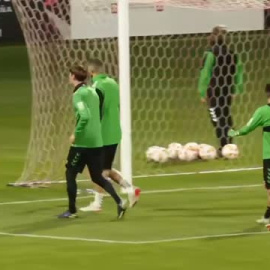 Ultimo entrenamiento del Betis antes de la semifinal de Supercopa ante el FC Barcelona
