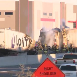 Fallecen tres personas en un aparatoso accidente de tráfico en Phoenix