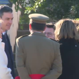 Larga conversación entre Sánchez y Aragonés antes de recibir a Macron