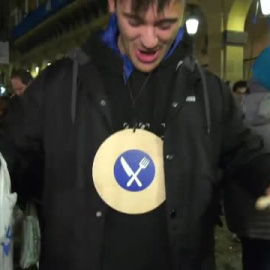 Multitudinaria tamborrada en San Sebastián tras dos años sin fiesta por la pandemia