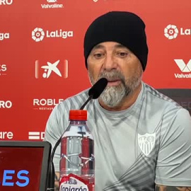 Sampaoli: "Lo único que va a sacar al Sevilla de donde está es la unidad, no el reproche"