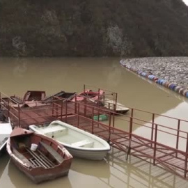 Obstruido el río Drina en Bosnia por enormes cantidades de basura