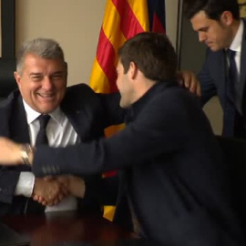 Marcos Alonso renueva con el Barça una temporada más