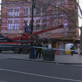 Un hombre muere aplastado por un inodoro público de Londres