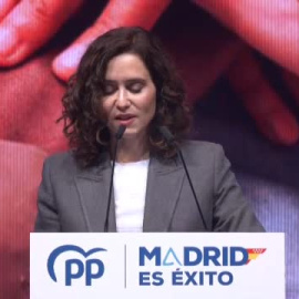 Ayuso anuncia un plan para "contrarrestar la politización" en la educación secundaria si gana las próximas elecciones