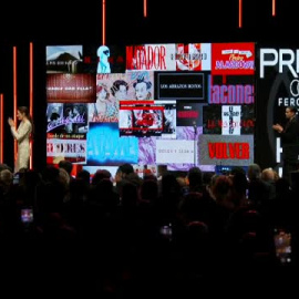 Almodóvar se emociona recordando a su madre al recoger el Premio Feroz de Honor